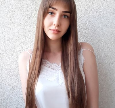 Emilie_Sweet naked stripping on cam for live sex video chat