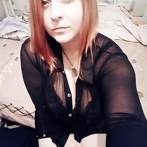 Erinelle_Love naked before webcam in live porn chat