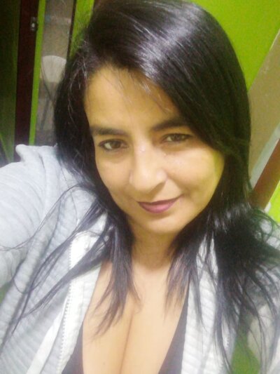 Estrrella_hot_sex naked stripping on cam for live sex video chat