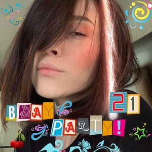 EvaMystery naked before webcam in live porn chat