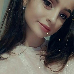 GeorgiaJones naked before webcam in live porn chat