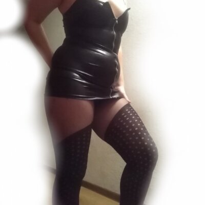 GoracoMiii naked stripping on cam for live sex video chat