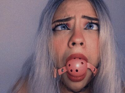 HaileySweett naked stripping on cam for live sex video chat