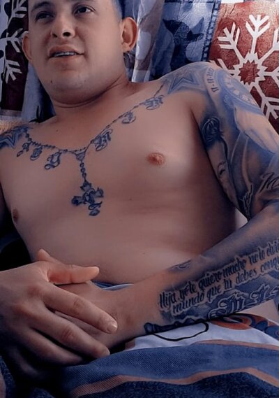 hamsel_gretell naked stripping on cam for live sex video chat