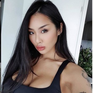 hardcorehana naked before webcam in live porn chat