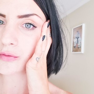 Harly naked before webcam in live porn chat