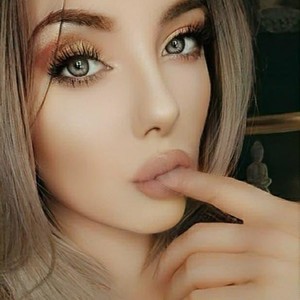 HellOnHeels__ naked before webcam in live porn chat
