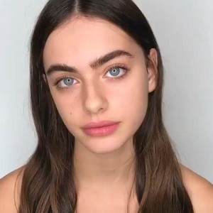 Ira_Vera naked before webcam in live porn chat