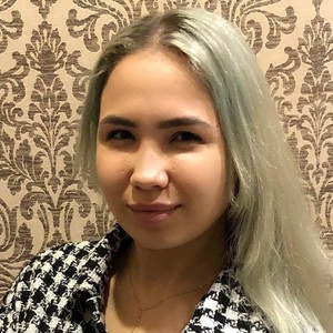 IseaTreyler naked before webcam in live porn chat
