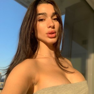 Itsivyblue naked before webcam in live porn chat