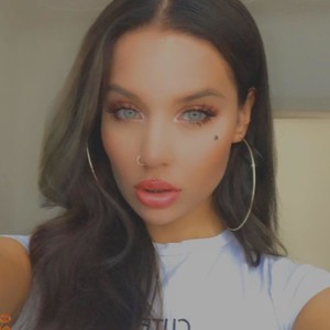 Jadisx naked before webcam in live porn chat