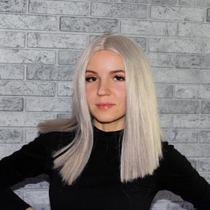 JenniBaks naked before webcam in live porn chat