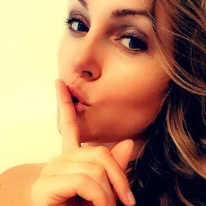 JustLily naked before webcam in live porn chat