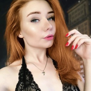KatieMonro naked before webcam in live porn chat