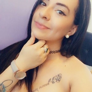 Keirathomson naked before webcam in live porn chat