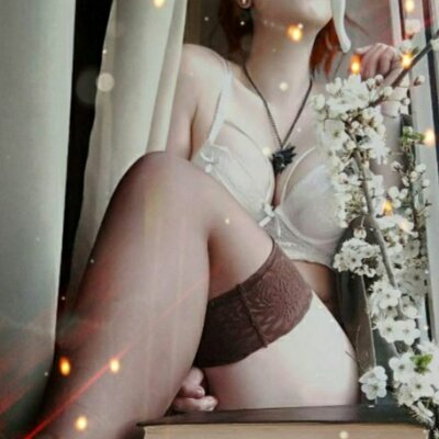 Keri_Kawaimi naked stripping on cam for live sex video chat