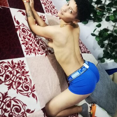 kharladay naked stripping on cam for live sex video chat