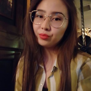 KimiNei naked before webcam in live porn chat