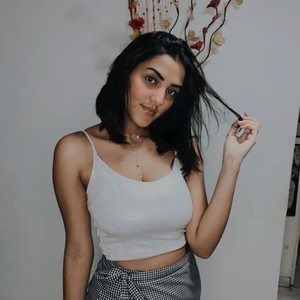 Kitty_Hitch naked before webcam in live porn chat
