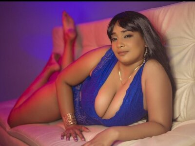 KonnySumer naked stripping on cam for live sex video chat