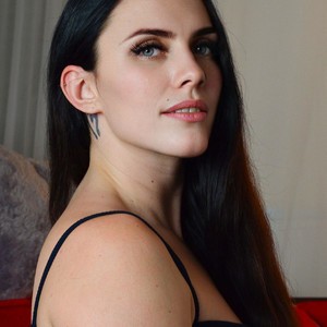 Kristin_cat_ naked before webcam in live porn chat