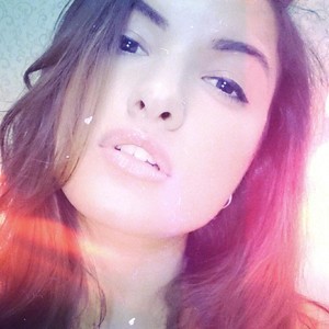 LADY_EMMA4U naked before webcam in live porn chat