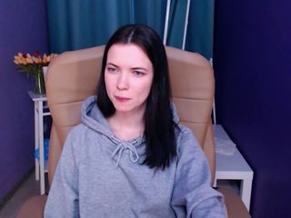 Laura Cutie naked Live Sex Chat Room