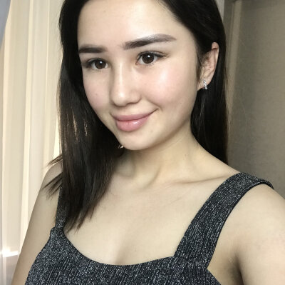 Laurandi naked stripping on cam for live sex video chat