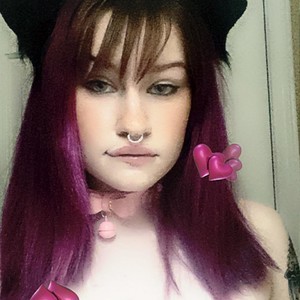 LilithCeleste naked before webcam in live porn chat