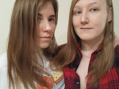 Linda_Berry naked stripping on cam for live sex video chat
