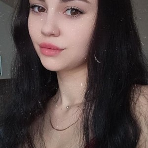 LitleMuse naked before webcam in live porn chat