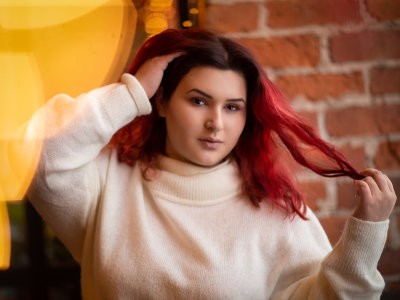 LolaFlower naked stripping on cam for live sex video chat