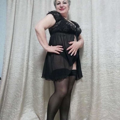 LoraBeauty naked stripping on cam for live sex video chat