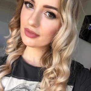 Love_Potatoes naked before webcam in live porn chat