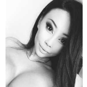 Lucky_Starr naked before webcam in live porn chat