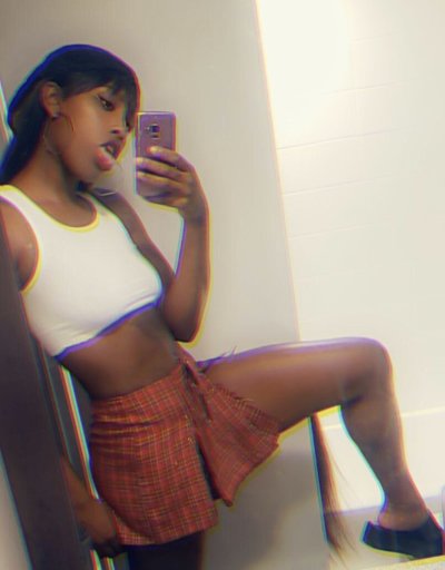 LucysGarden naked stripping on cam for live sex video chat