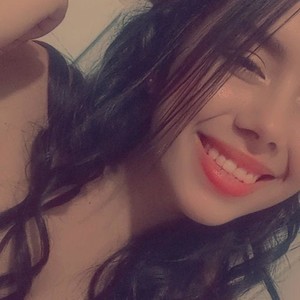Lulu2_ naked before webcam in live porn chat