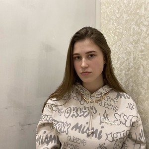 MadalinPage naked before webcam in live porn chat