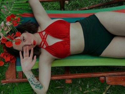 _Maddie_ naked stripping on cam for live sex video chat