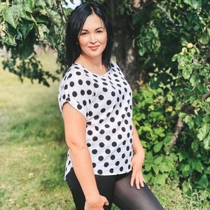 MargoNight naked before webcam in live porn chat