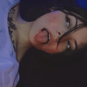 Megan_ag naked before webcam in live porn chat