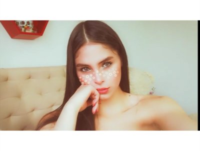 Melany_24 naked stripping on cam for live sex video chat