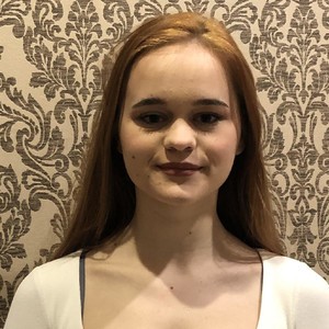 MerlyWretsen naked before webcam in live porn chat