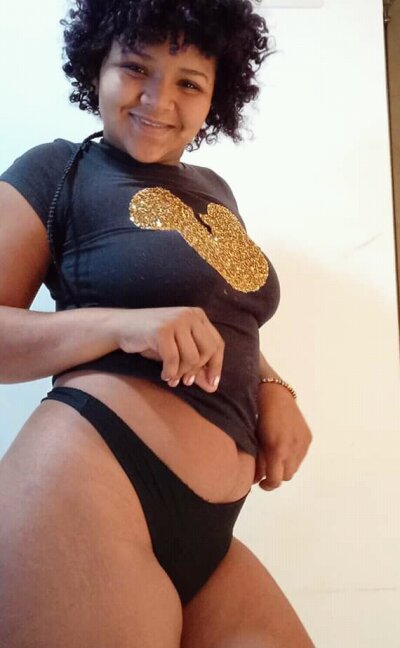 mia_rodriguez naked stripping on cam for live sex video chat