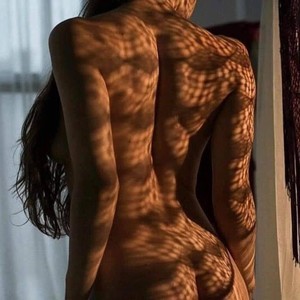 Mia_Xu naked before webcam in live porn chat