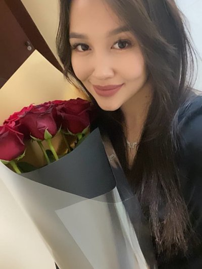 min_hee naked stripping on cam for live sex video chat