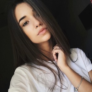Miss_Cassie7 naked before webcam in live porn chat