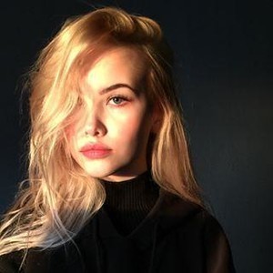 Miss_Vivien naked before webcam in live porn chat