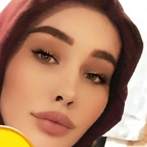 MissaArkens naked before webcam in live porn chat