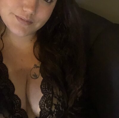 Missfatty94 naked stripping on cam for live sex video chat